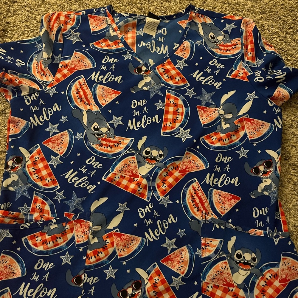 Stitch Patriotic Scrub top WORN ONCE! ❤️